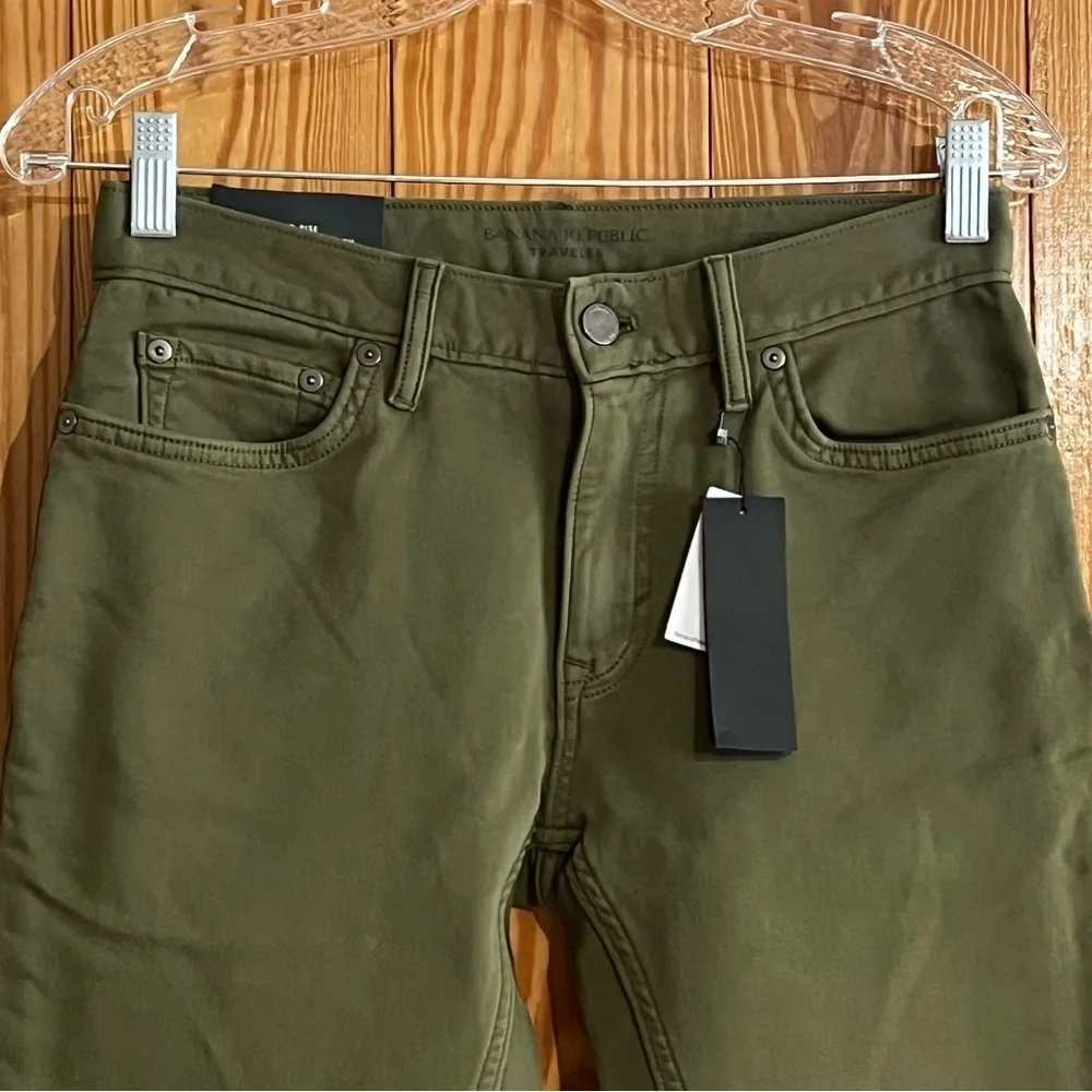 Banana Republic Men's Army Green Traveler Pant Slim Fit Stretch